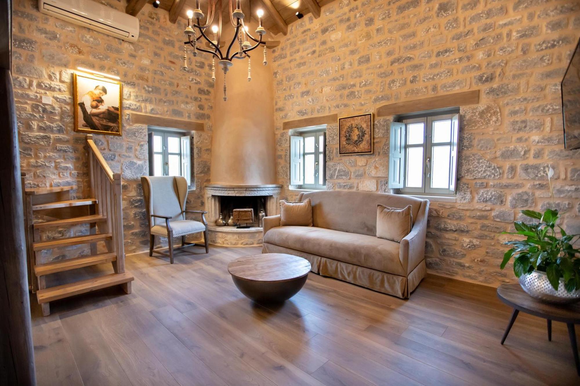 Apartament Akrolithi